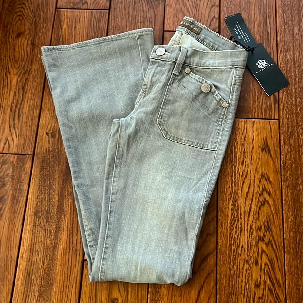 SALE! NWT Rock & Republic Grey Flare Jeans